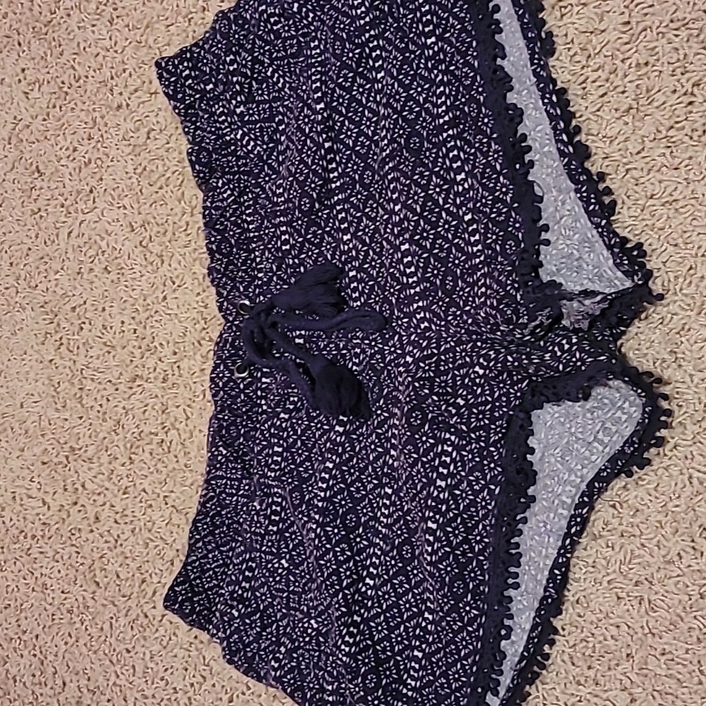 Remind Tropical Shorts